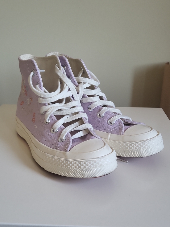 Converse Shoes - Converse All Star 70 Embroidered Chuck Taylors In Lilac, Size 6